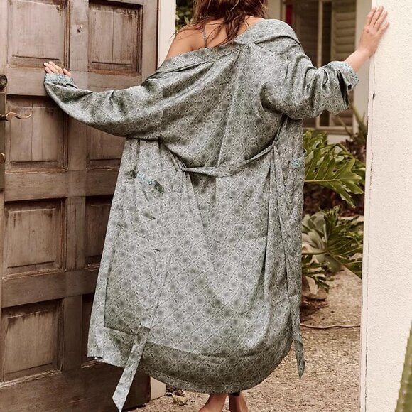 FREE PEOPLE oasis house robe Sz M/L NEW - Picture 2 of 10